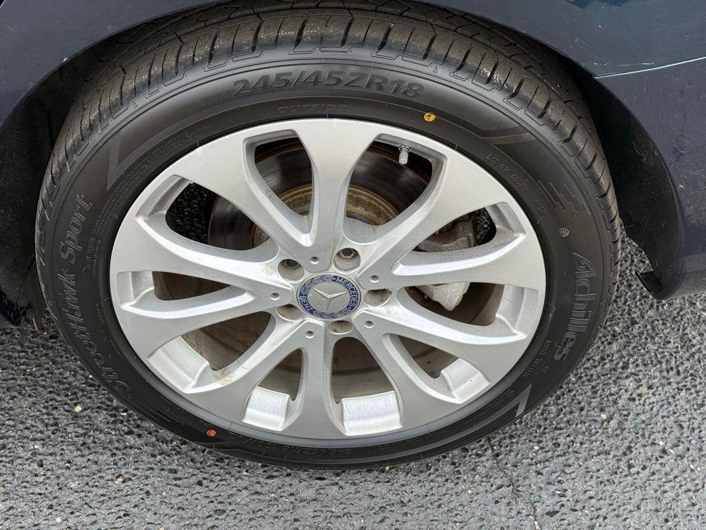 Mercedes-Benz E-Class E300 Luxury 4MATIC Sedan 2017