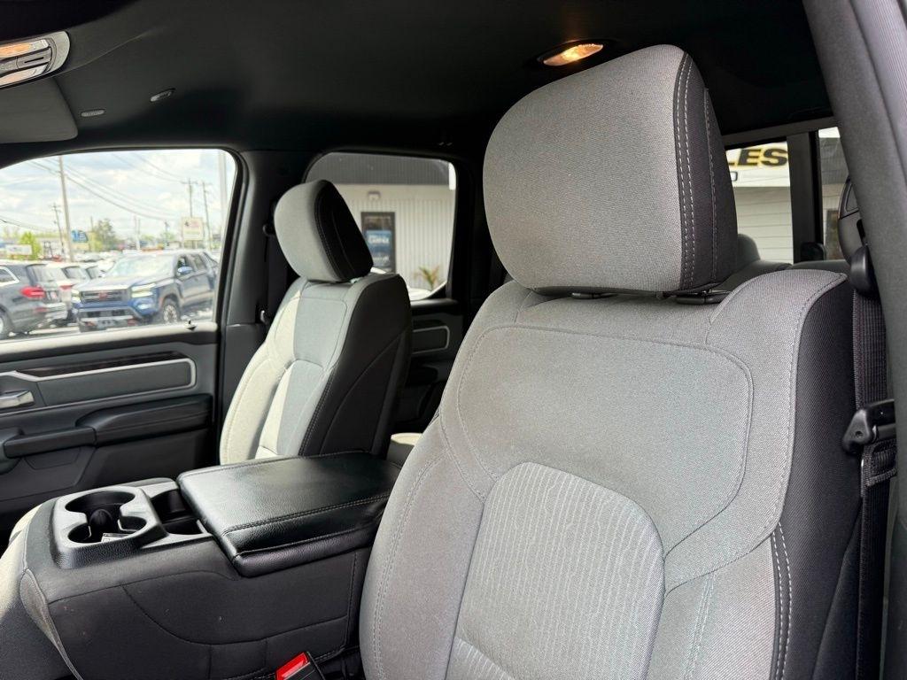 RAM 1500 Big Horn Quad Cab 4WD 2022