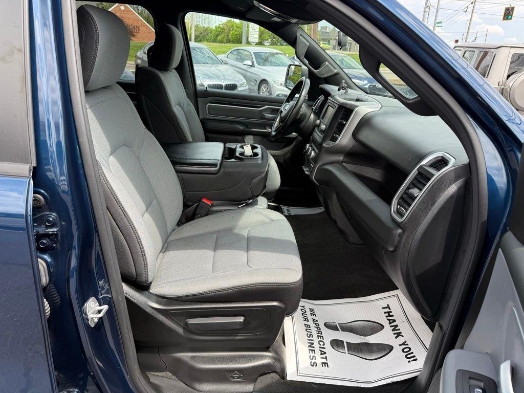 RAM 1500 Big Horn Quad Cab 4WD 2022