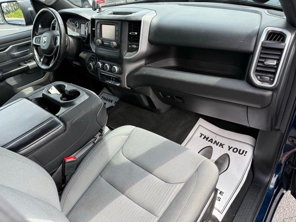 RAM 1500 Big Horn Quad Cab 4WD 2022