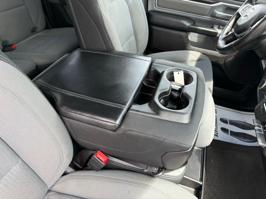 RAM 1500 Big Horn Quad Cab 4WD 2022