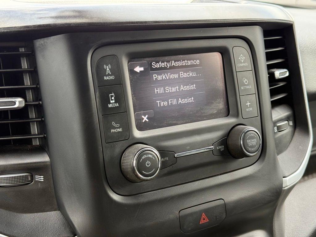 RAM 1500 Big Horn Quad Cab 4WD 2022