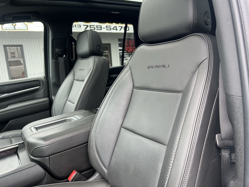GMC Yukon Denali 4WD 2022
