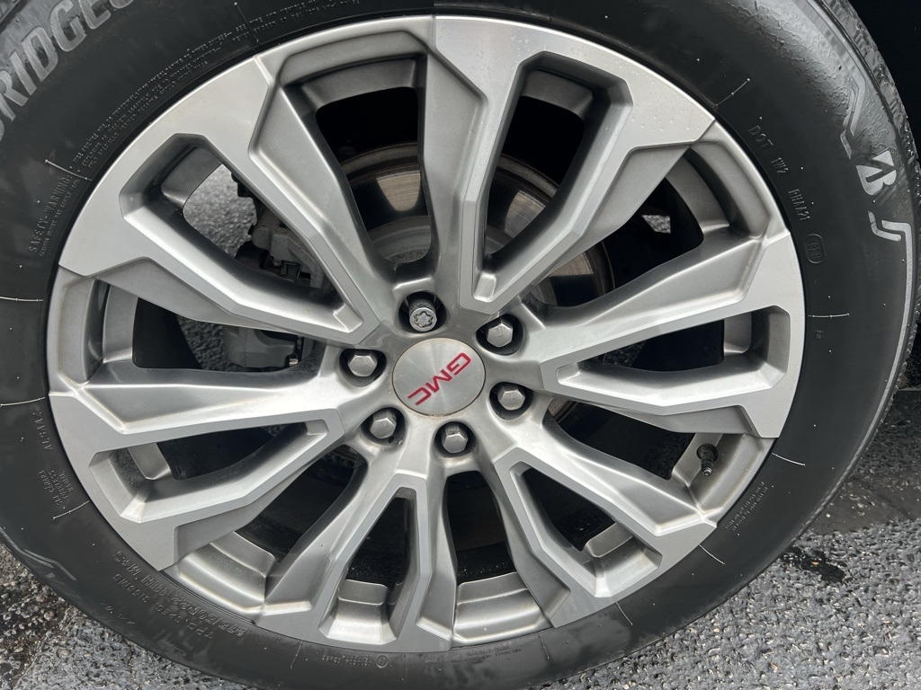 GMC Yukon Denali 4WD 2022