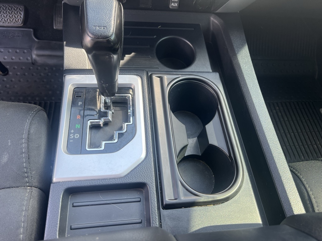 Toyota Tundra SR5 5.7L V8 FFV CrewMax 4WD 2018