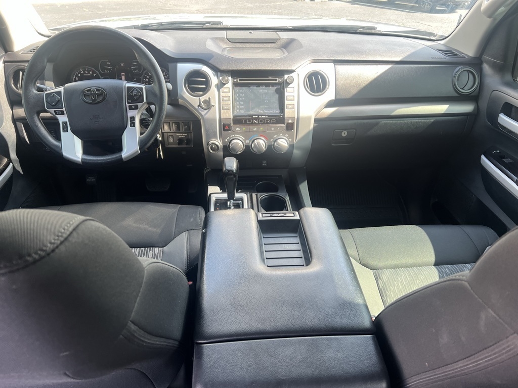 Toyota Tundra SR5 5.7L V8 FFV CrewMax 4WD 2018