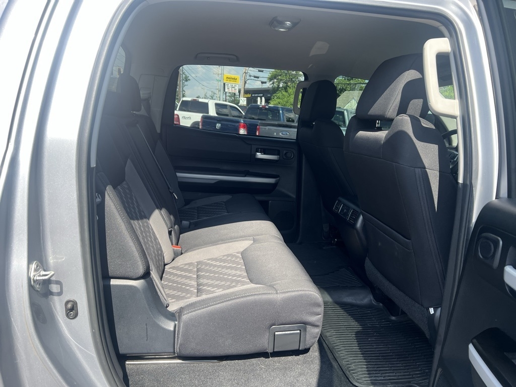 Toyota Tundra SR5 5.7L V8 FFV CrewMax 4WD 2018