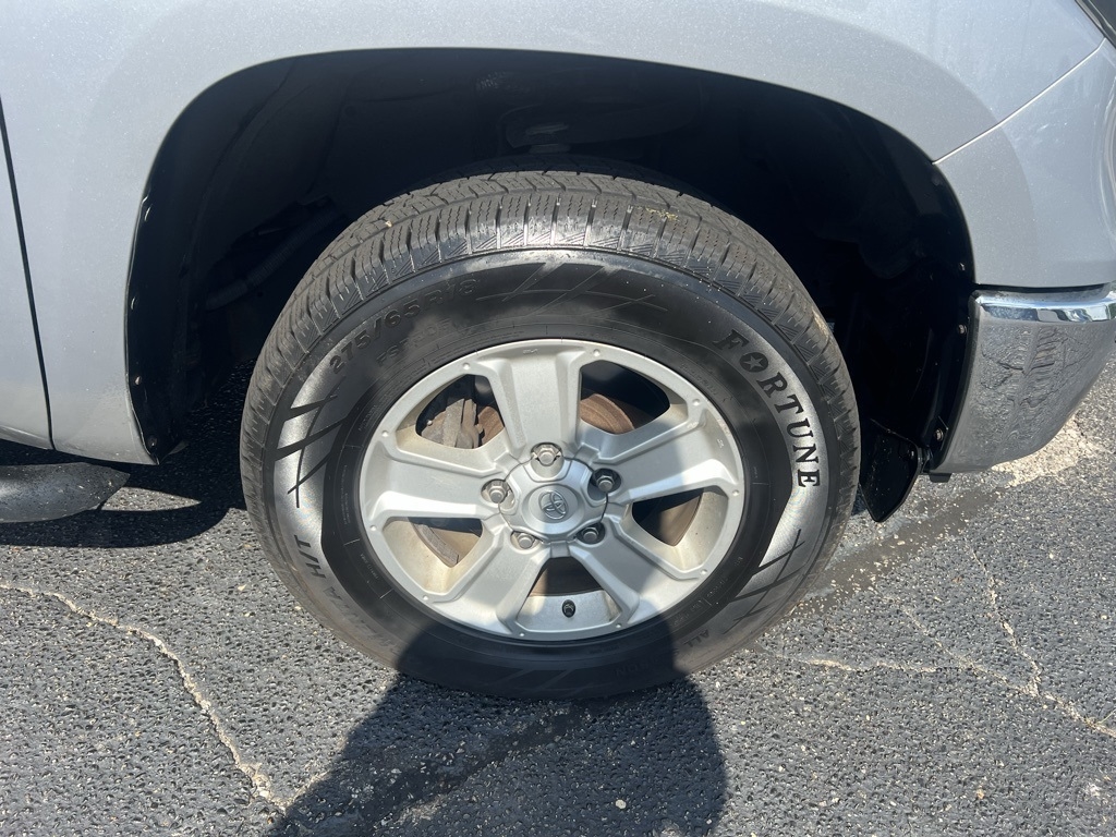 Toyota Tundra SR5 5.7L V8 FFV CrewMax 4WD 2018