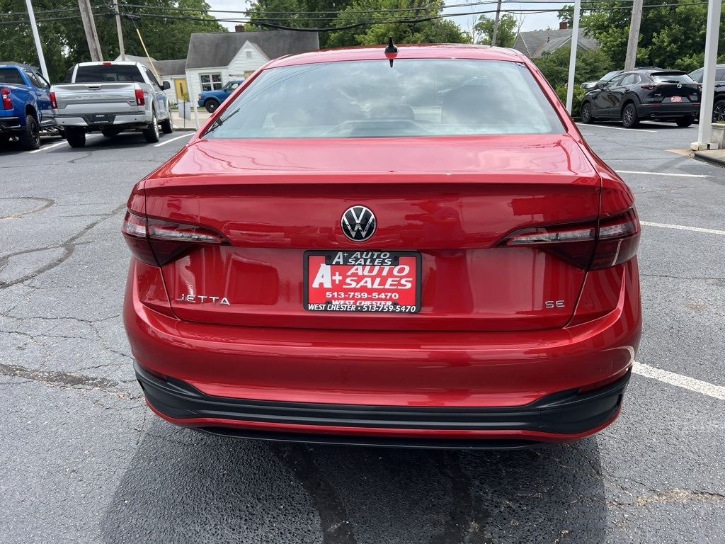 Volkswagen Jetta SE 2024