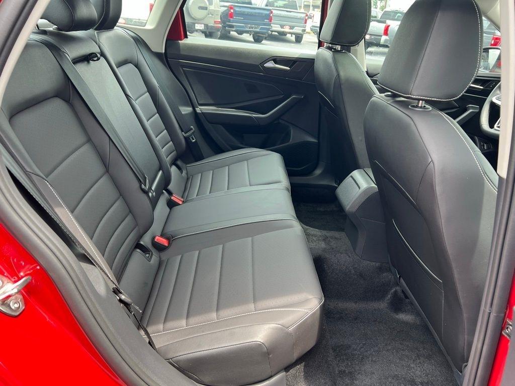 Volkswagen Jetta SE 2024