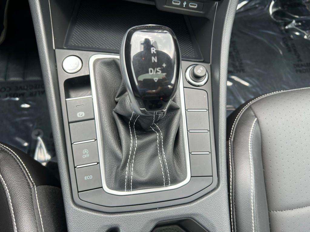 Volkswagen Jetta SE 2024