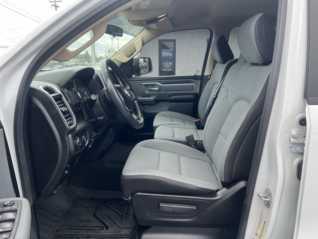 RAM 1500 Big Horn Crew Cab SWB 4WD 2020 RAM 1500 Big Horn Crew Cab SWB 4WD 2020