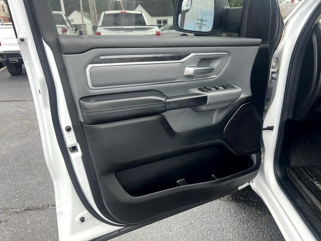 RAM 1500 Big Horn Crew Cab SWB 4WD 2020 RAM 1500 Big Horn Crew Cab SWB 4WD 2020