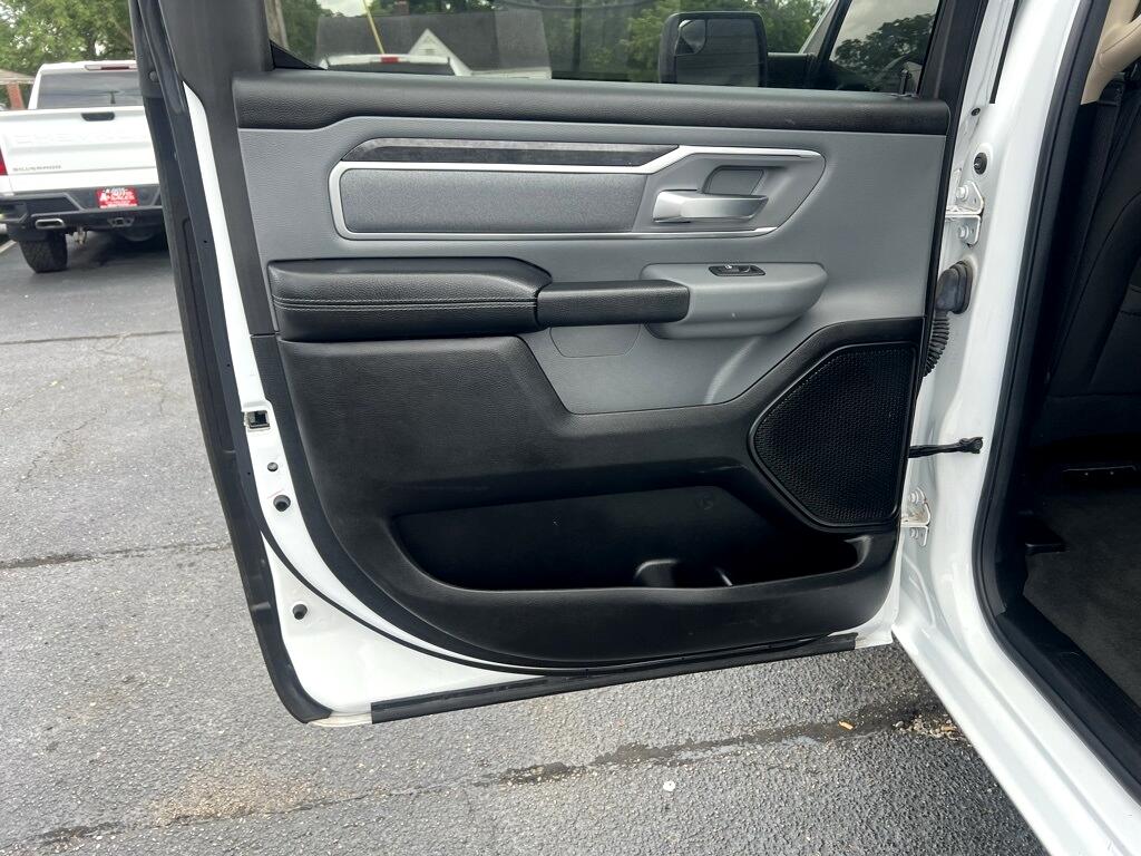 RAM 1500 Big Horn Crew Cab SWB 4WD 2020 RAM 1500 Big Horn Crew Cab SWB 4WD 2020