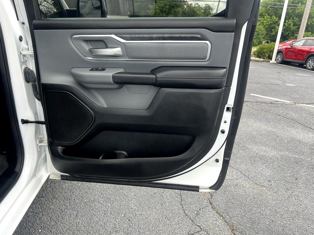 RAM 1500 Big Horn Crew Cab SWB 4WD 2020 RAM 1500 Big Horn Crew Cab SWB 4WD 2020