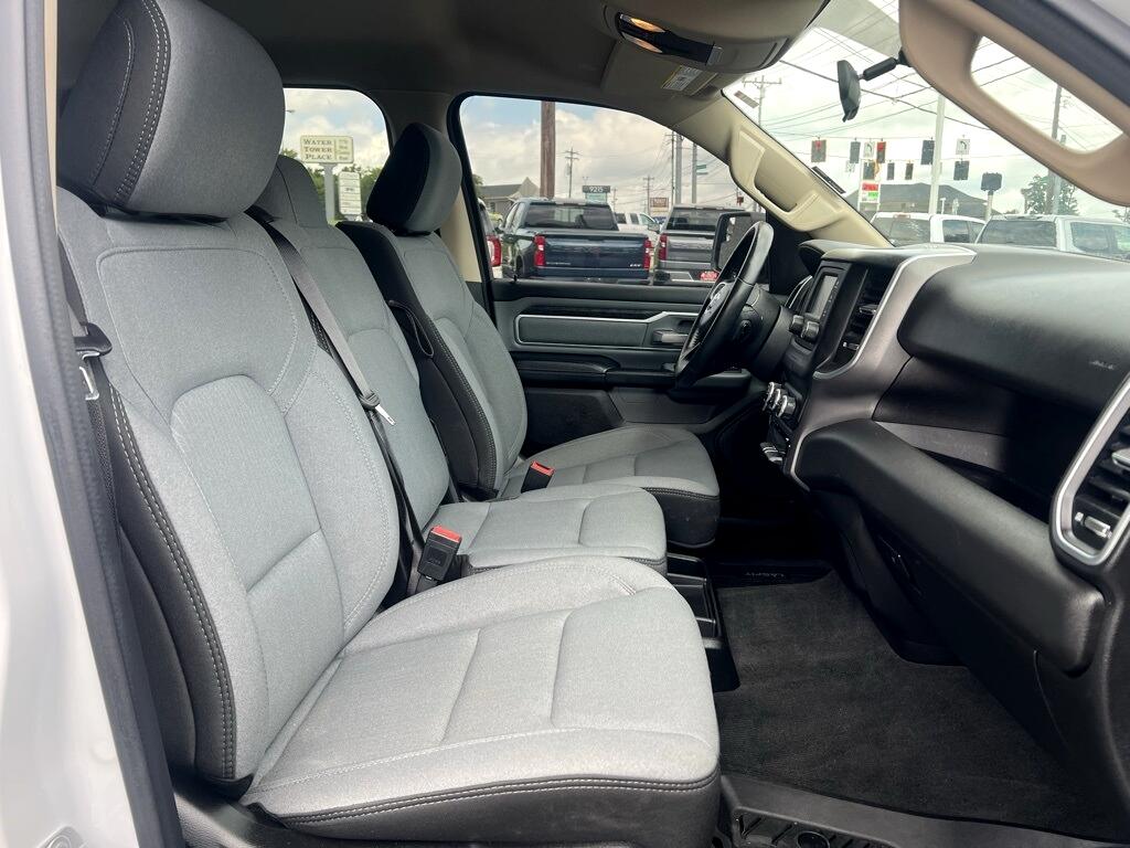 RAM 1500 Big Horn Crew Cab SWB 4WD 2020 RAM 1500 Big Horn Crew Cab SWB 4WD 2020