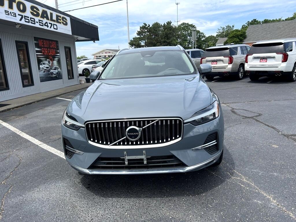 2022 Volvo XC60 Recharge Hybrid T8 Inscription Expression photo 2