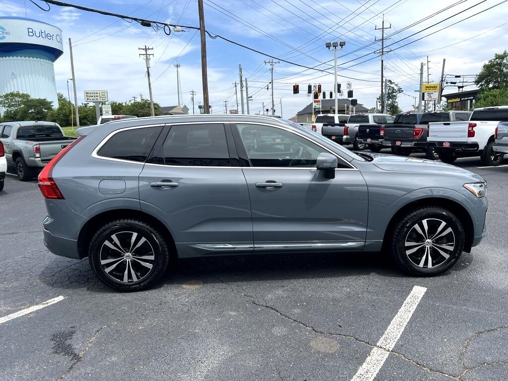 2022 Volvo XC60 Recharge Hybrid T8 Inscription Expression photo 4