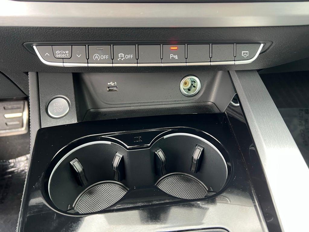 Audi A4 2.0 TFSI Auto Premium Plus quattro AWD 2022