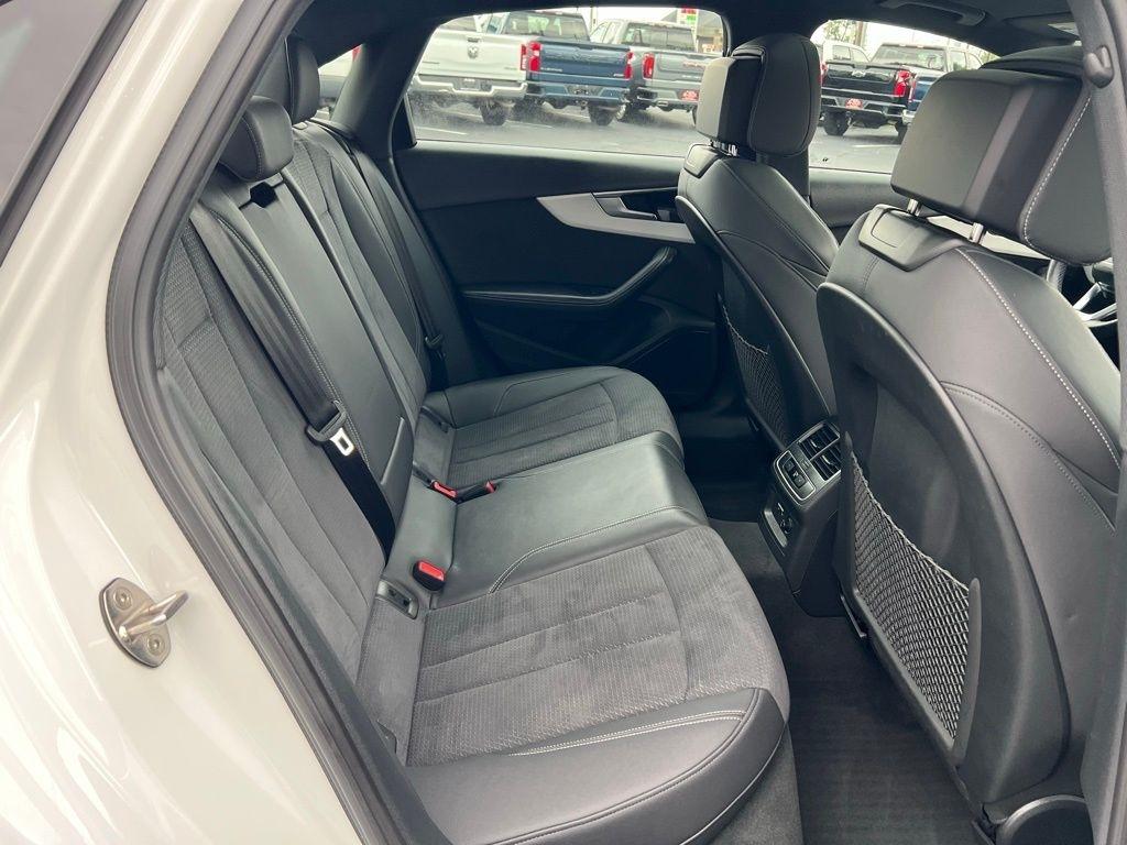 Audi A4 2.0 TFSI Auto Premium Plus quattro AWD 2022