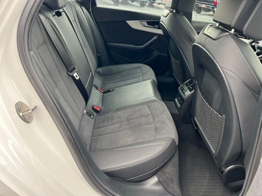 Audi A4 2.0 TFSI Auto Premium Plus quattro AWD 2022