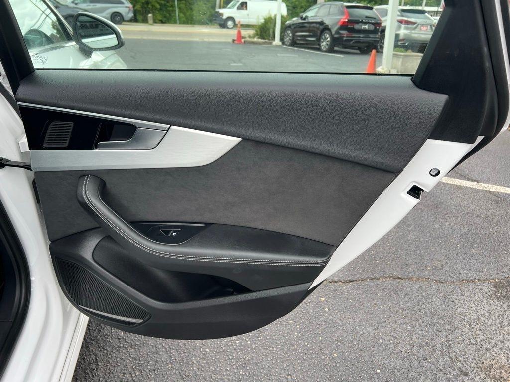 Audi A4 2.0 TFSI Auto Premium Plus quattro AWD 2022