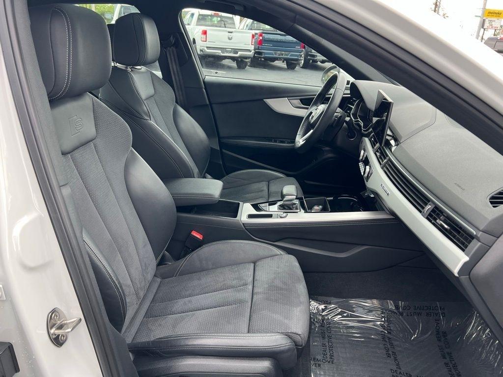 Audi A4 2.0 TFSI Auto Premium Plus quattro AWD 2022