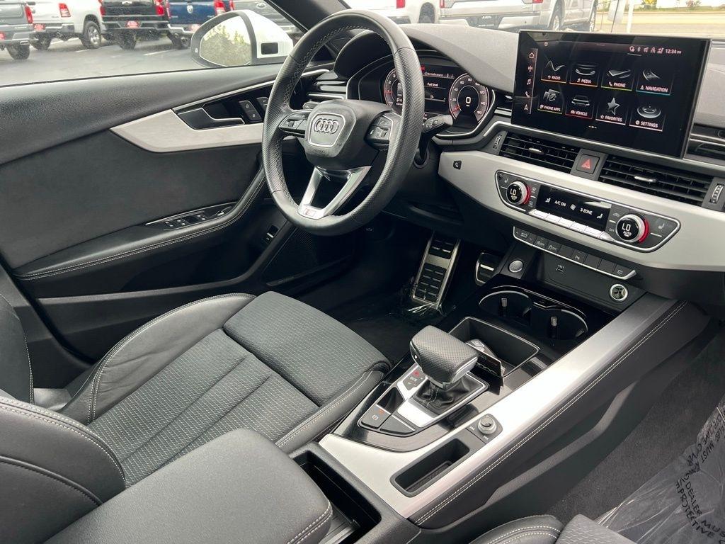 Audi A4 2.0 TFSI Auto Premium Plus quattro AWD 2022