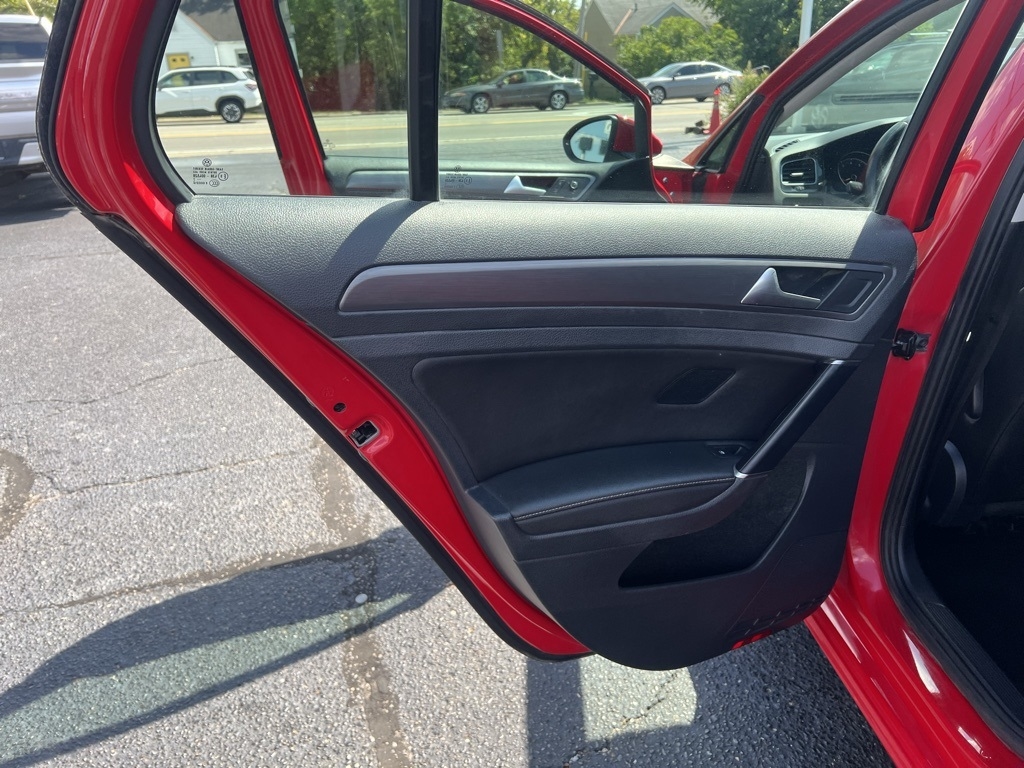 Volkswagen Golf TSI SE 6A 2018 Volkswagen Golf TSI SE 6A 2018