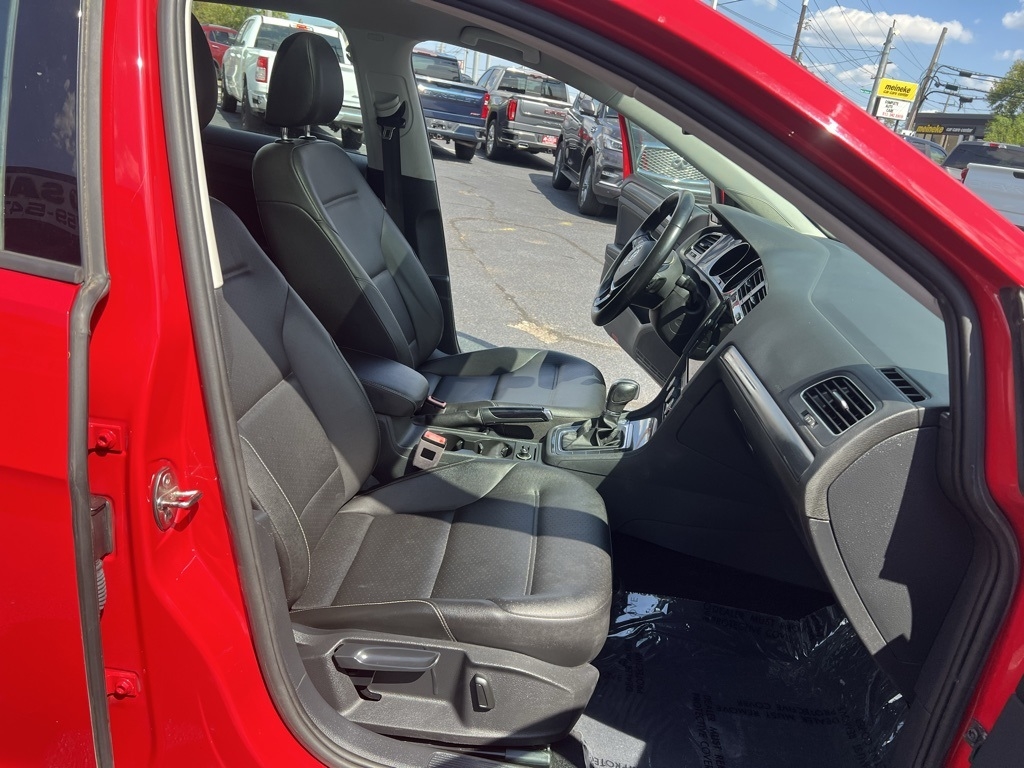 Volkswagen Golf TSI SE 6A 2018 Volkswagen Golf TSI SE 6A 2018