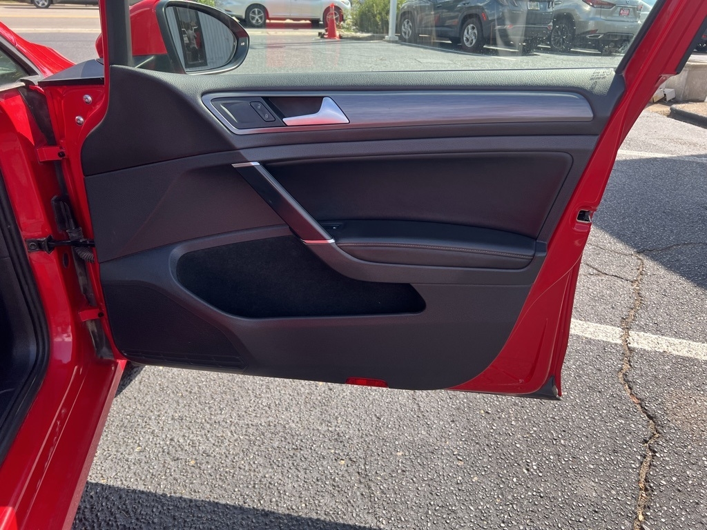 Volkswagen Golf TSI SE 6A 2018 Volkswagen Golf TSI SE 6A 2018