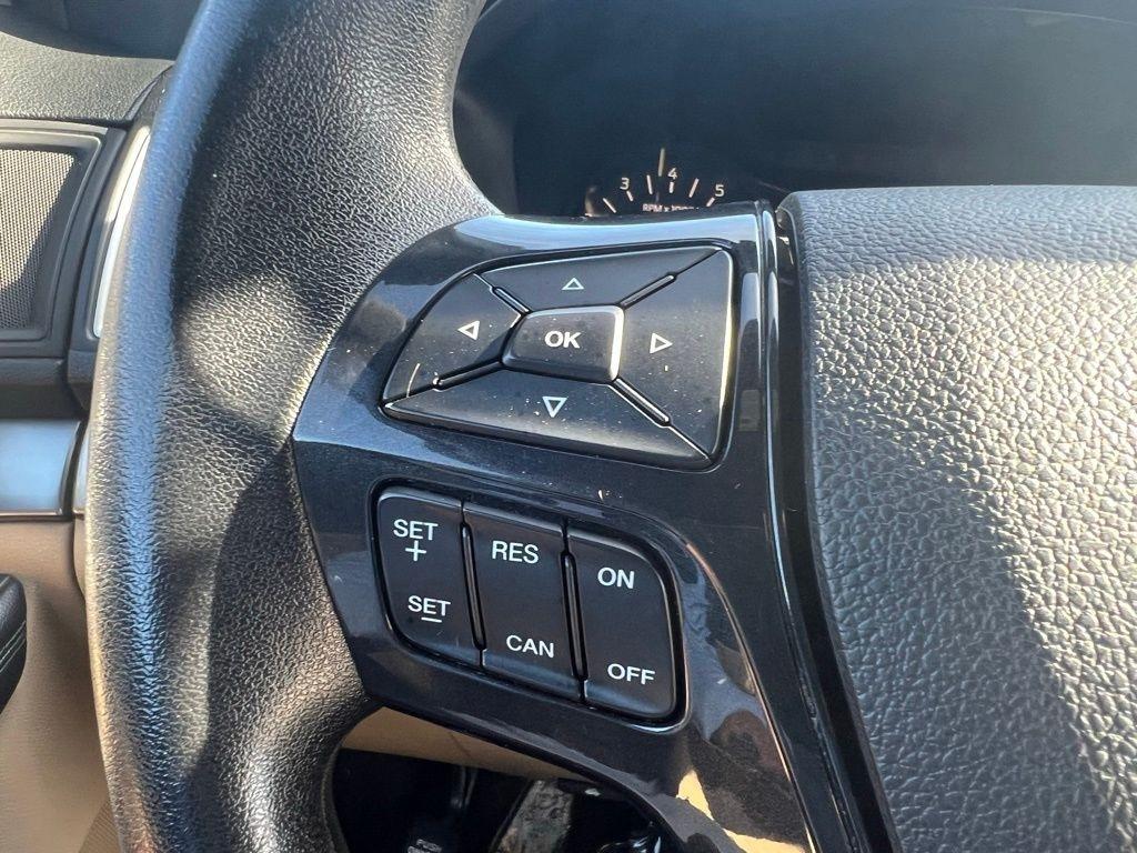 Ford Explorer Base 4WD 2017