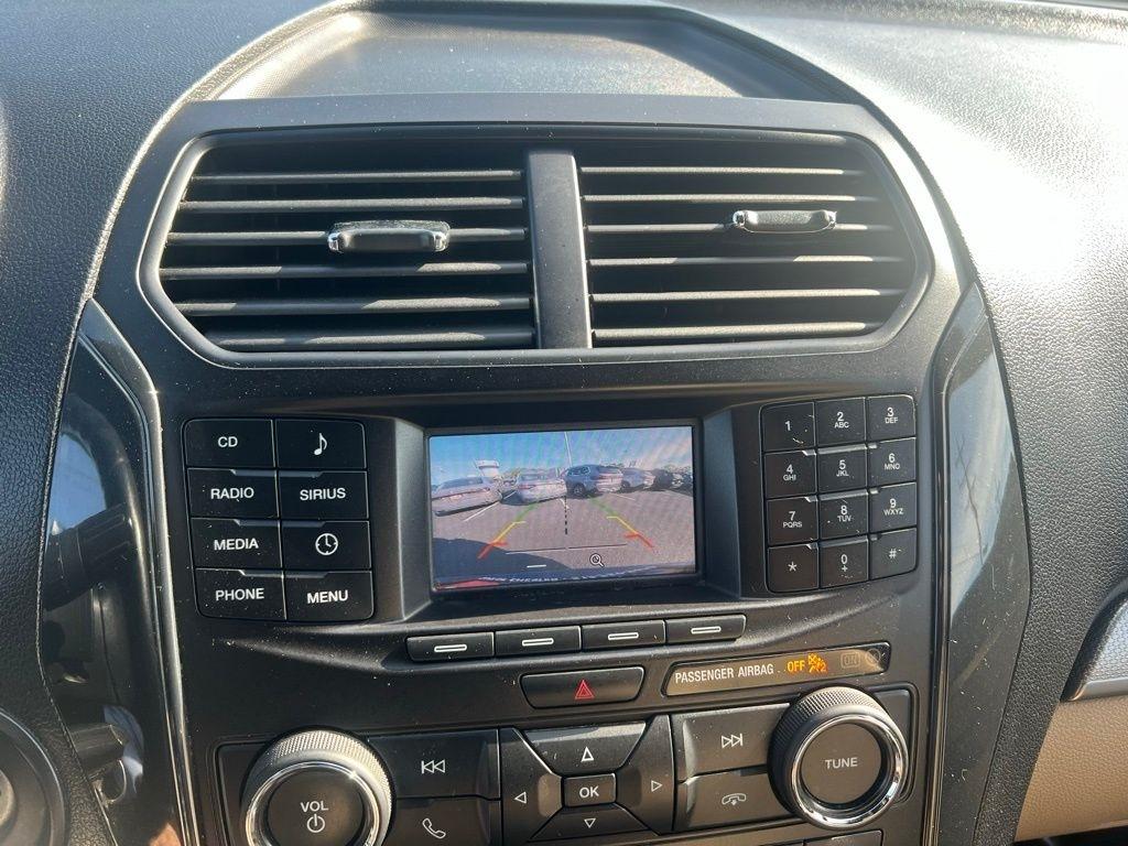 Ford Explorer Base 4WD 2017