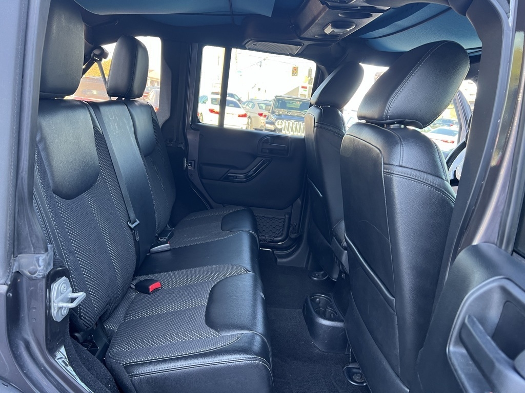 Jeep Wrangler Unlimited Sahara 4WD 2016