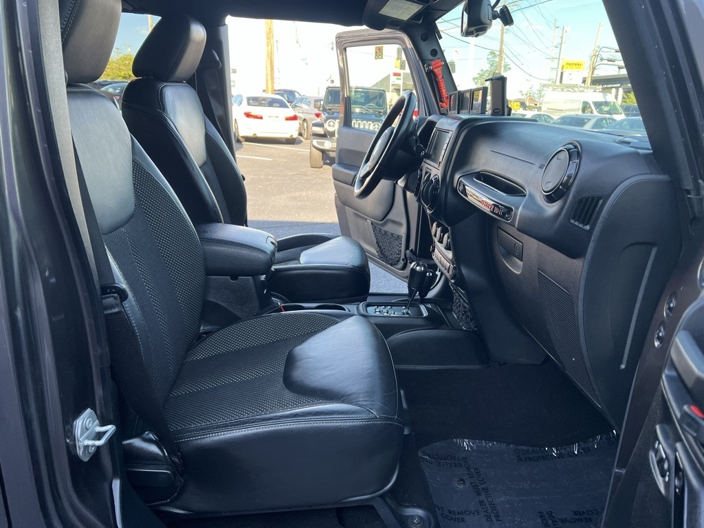 Jeep Wrangler Unlimited Sahara 4WD 2016