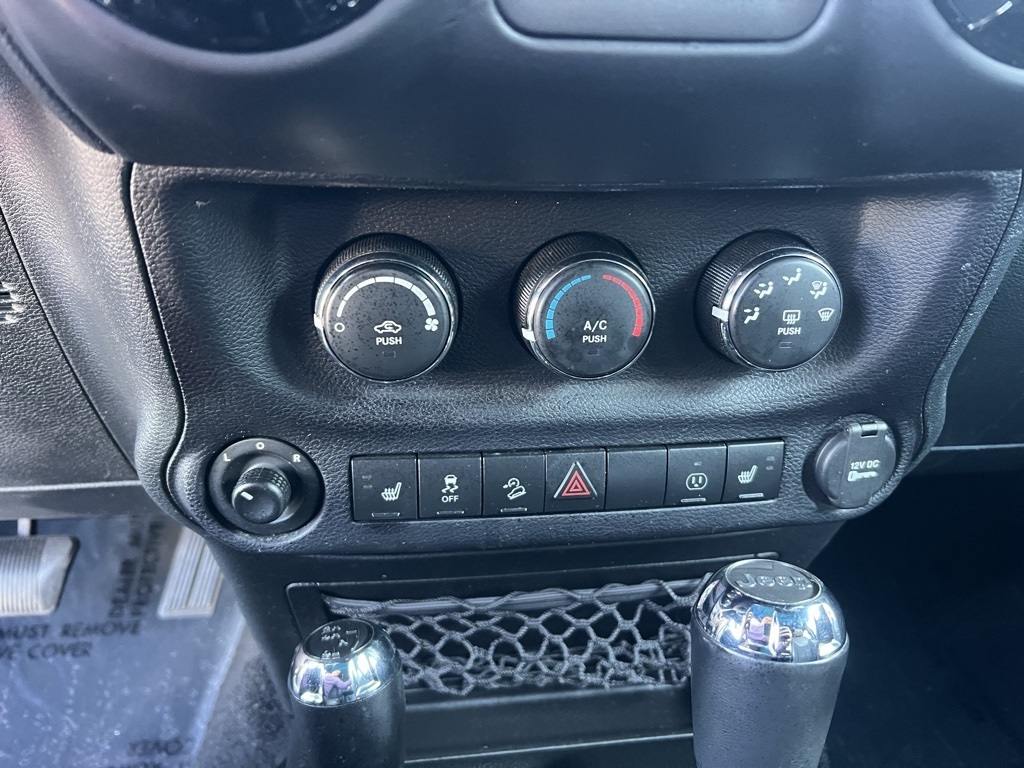 Jeep Wrangler Unlimited Sahara 4WD 2016