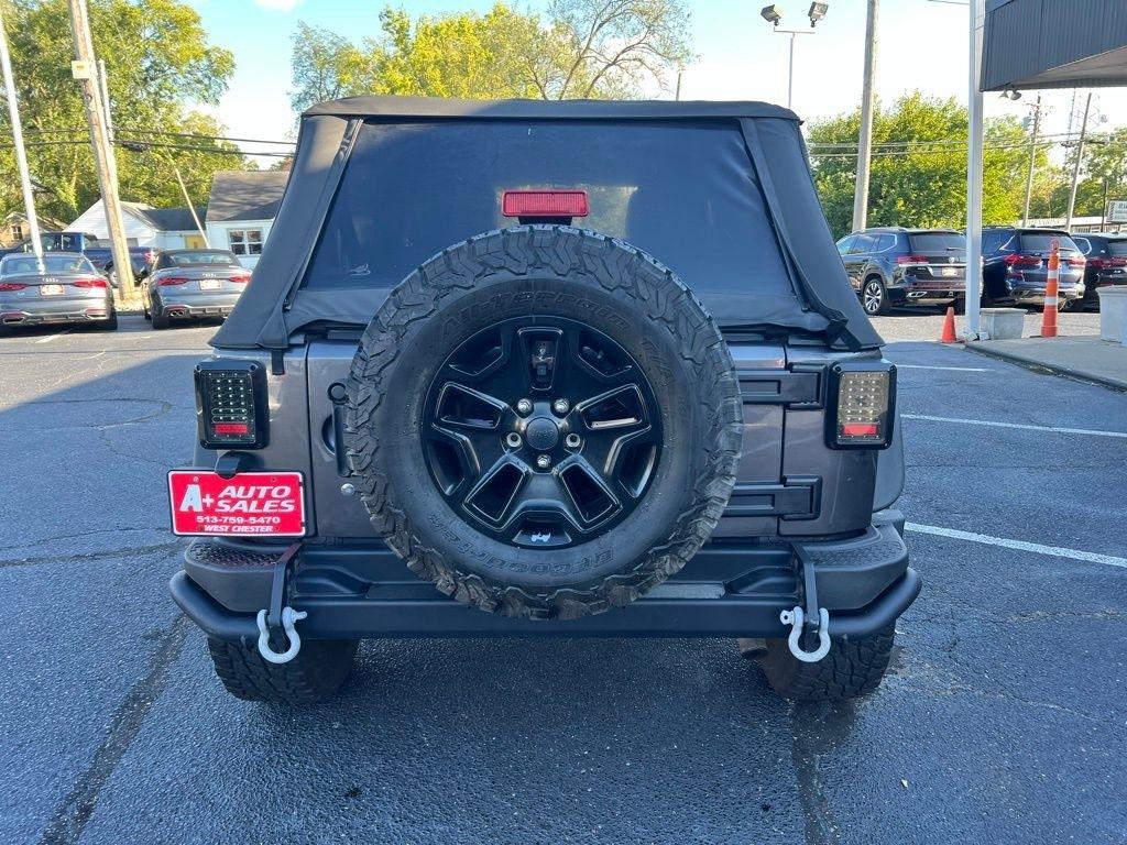 Jeep Wrangler Unlimited Sahara 4WD 2016