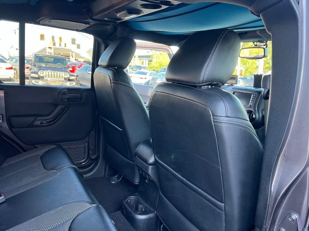 Jeep Wrangler Unlimited Sahara 4WD 2016