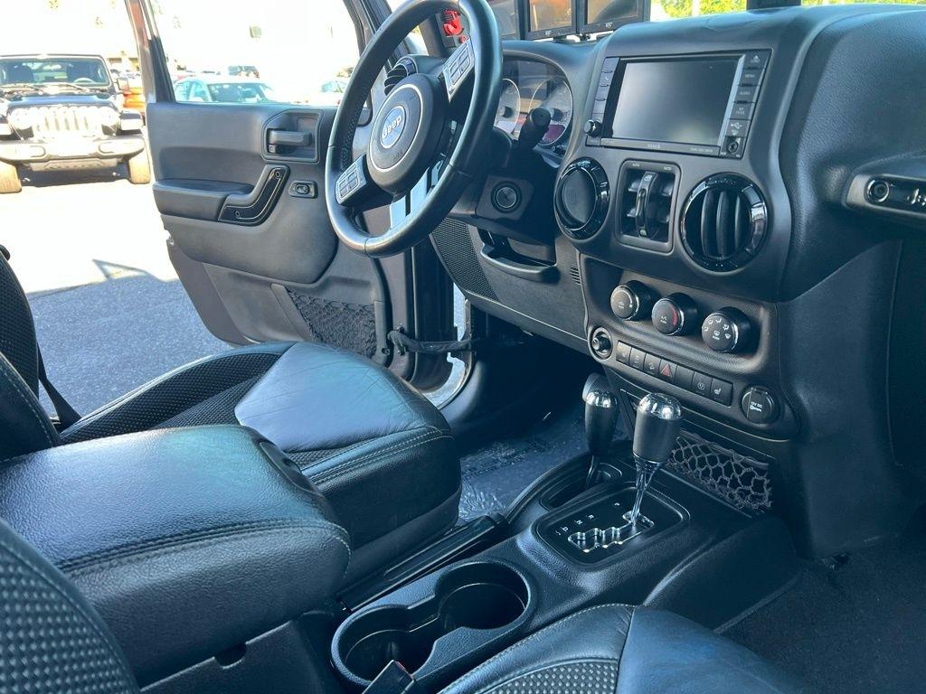 Jeep Wrangler Unlimited Sahara 4WD 2016