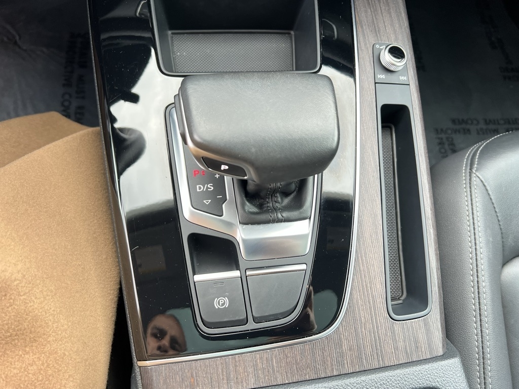 Audi Q5 2.0T Premium quattro 2023 Audi Q5 2.0T Premium quattro 2023