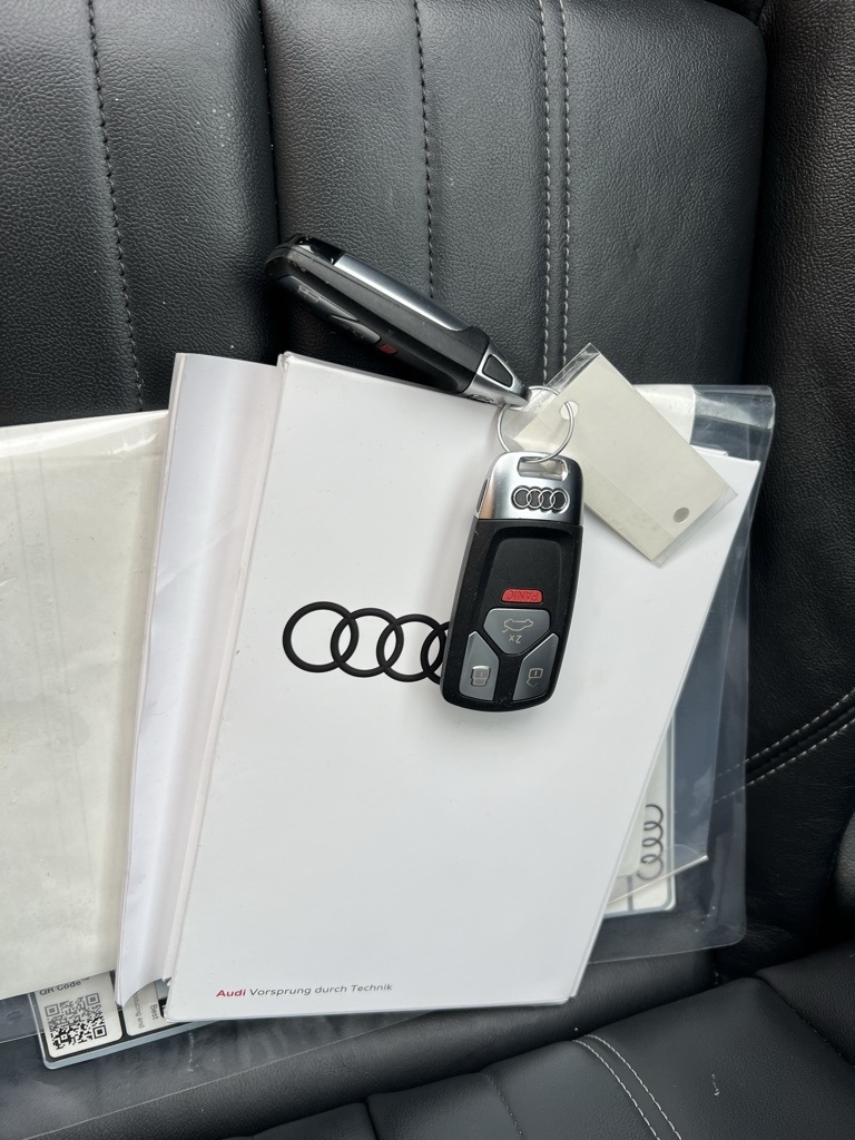 Audi Q5 2.0T Premium quattro 2023 Audi Q5 2.0T Premium quattro 2023