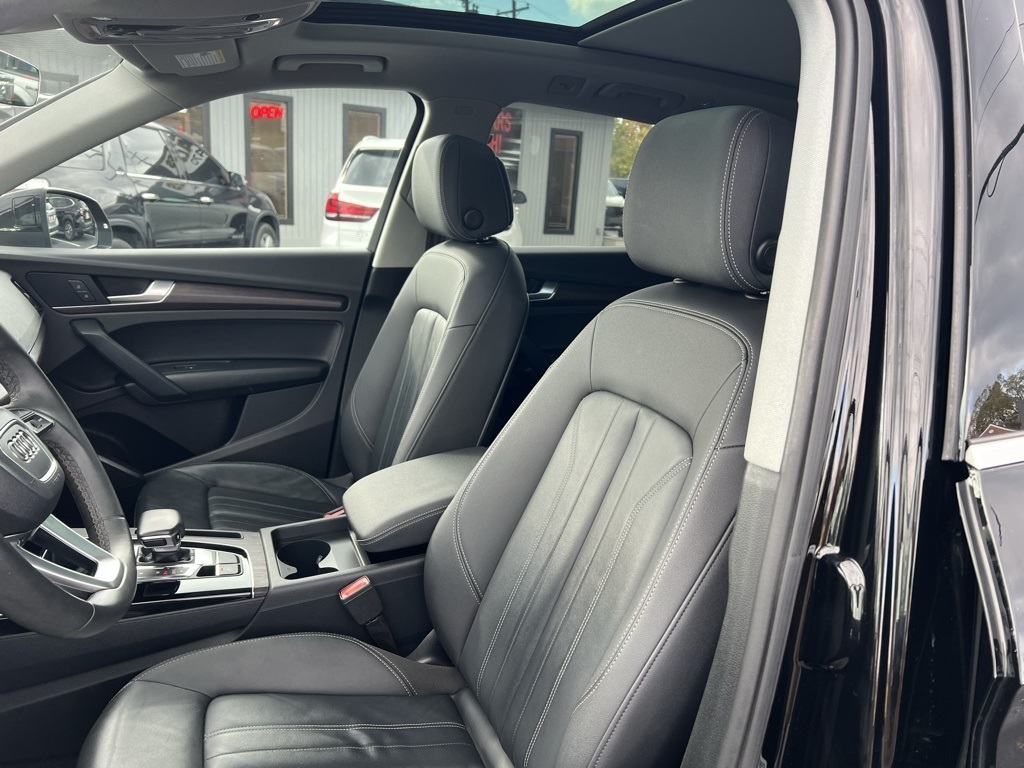 Audi Q5 2.0T Premium quattro 2023 Audi Q5 2.0T Premium quattro 2023