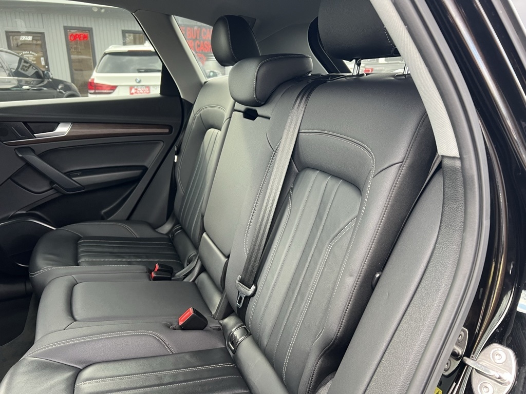 Audi Q5 2.0T Premium quattro 2023 Audi Q5 2.0T Premium quattro 2023