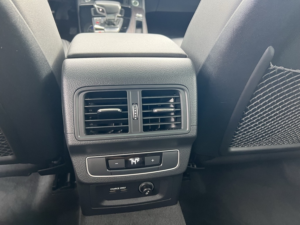 Audi Q5 2.0T Premium quattro 2023 Audi Q5 2.0T Premium quattro 2023