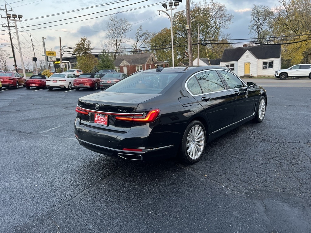 BMW 7-Series 740i xDrive 2021