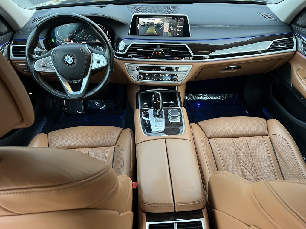 BMW 7-Series 740i xDrive 2021