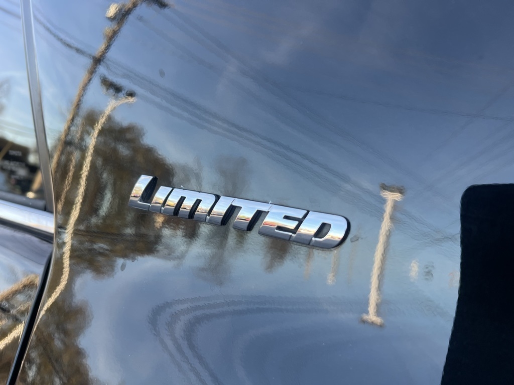 Toyota 4Runner Limited 4WD 2021