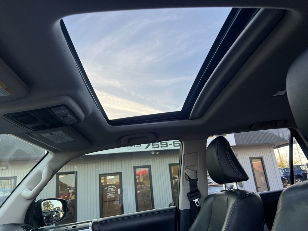 Toyota 4Runner Limited 4WD 2021