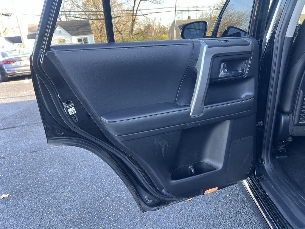 Toyota 4Runner Limited 4WD 2021