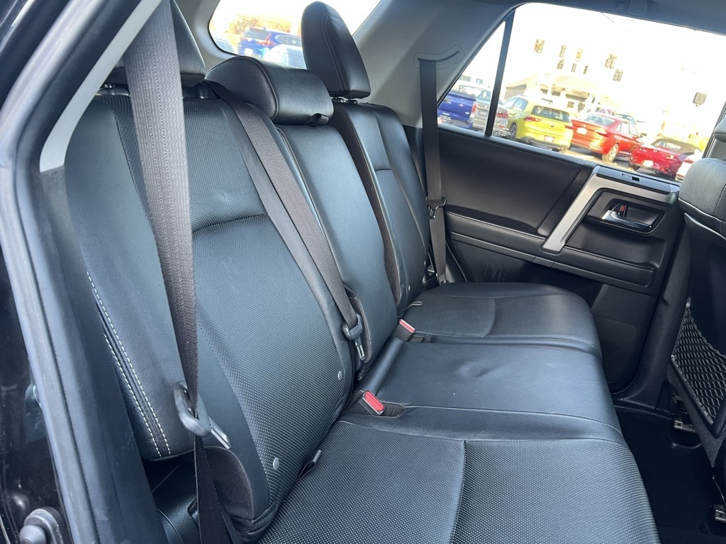 Toyota 4Runner Limited 4WD 2021